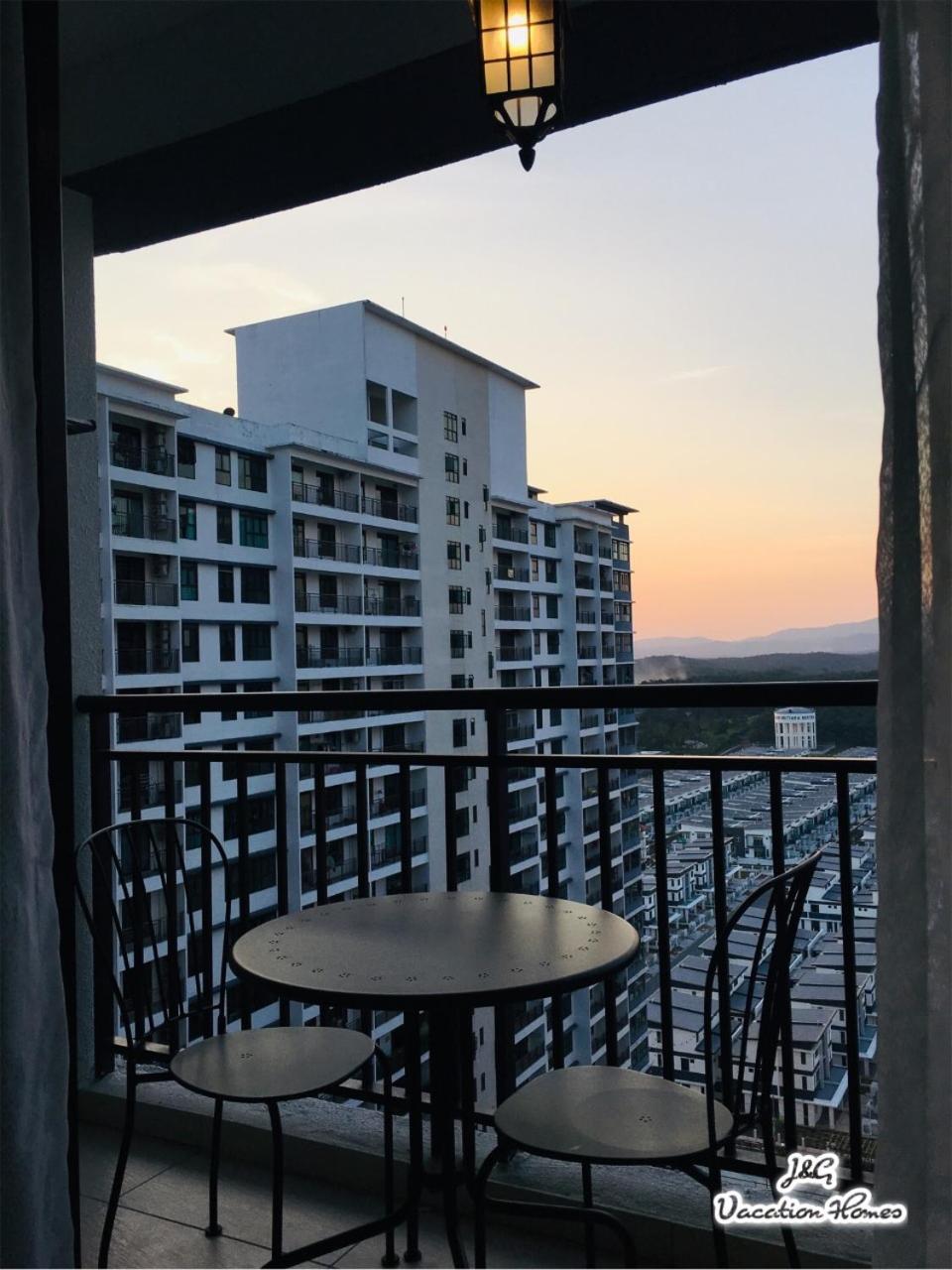 City Life By J&G Vacation Homes Skudai Esterno foto